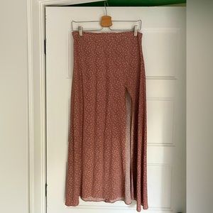 Aritzia Wilfred midi slit skirt